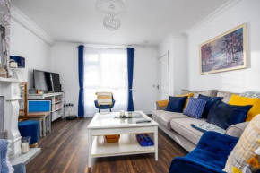 Lovely 2BR house - 8 min walk to Broombridge station